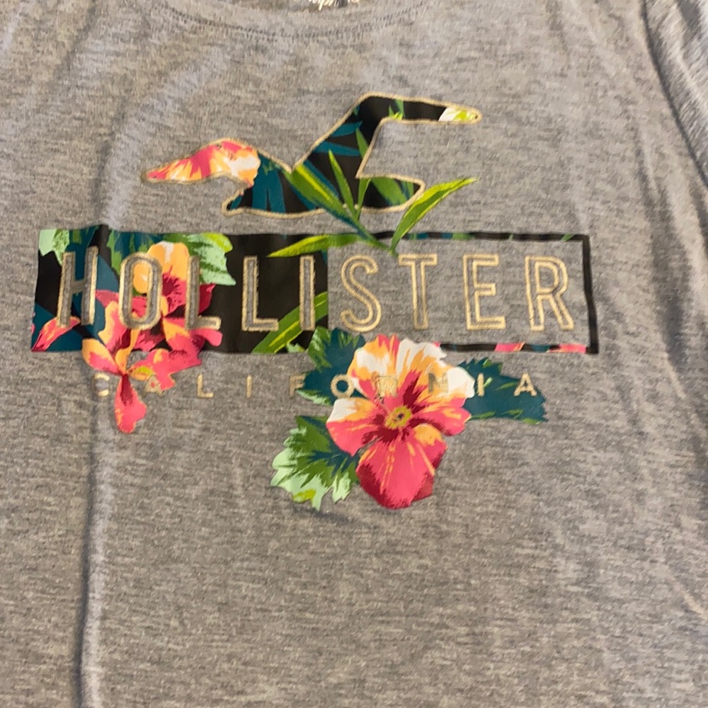 Hollister T-shirt